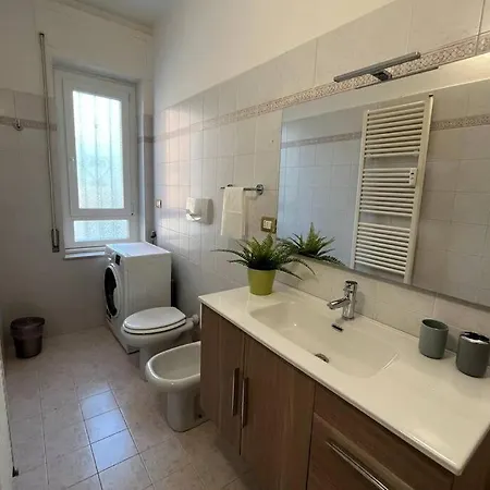 Center Luxury